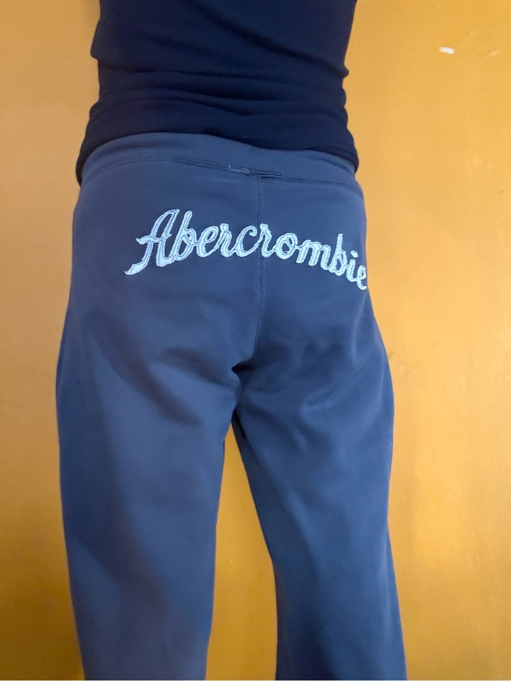 Ca 2005 VTG Abercrombie & Fitch Light Charcoal Gray Logo Sweatpants